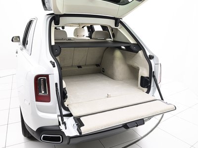 ROLLS-ROYCE CULLINAN - 10