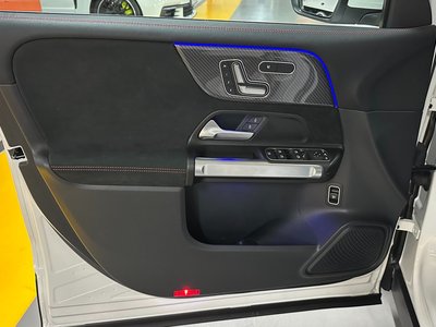 MERCEDES-BENZ GLB - 10
