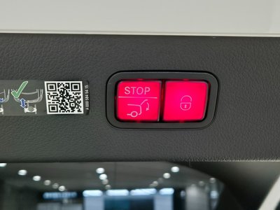 MERCEDES-BENZ EQS - 9