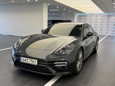 PORSCHE PANAMERA - 5