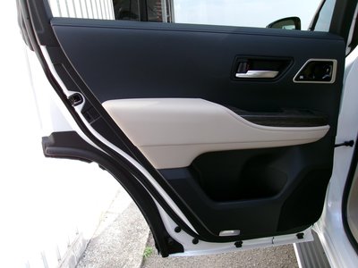 2023 Toyota LAND CRUISER 300 — миниатюра 12