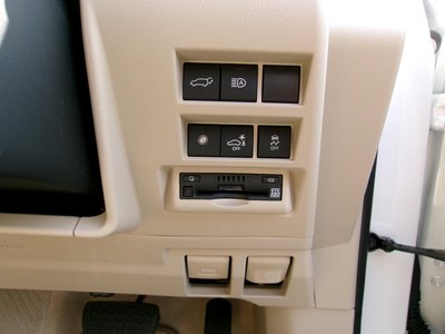 2023 Toyota LAND CRUISER 300 — миниатюра 29