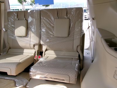 2023 Toyota LAND CRUISER 300 — миниатюра 16