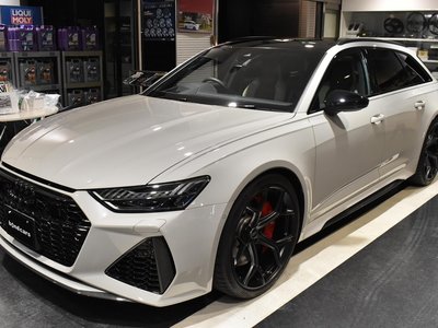 AUDI RS6 AVANT - 8
