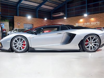 LAMBORGHINI AVENTADOR ROADSTER - 10