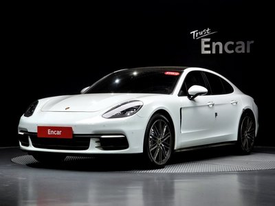 2018 Porsche PANAMERA 照片 1