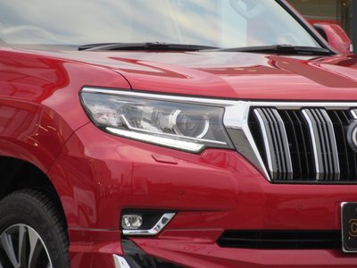 TOYOTA LAND CRUISER PRADO - 8