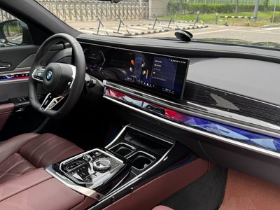 2025 BMW 7 SERIES thumbnail 16