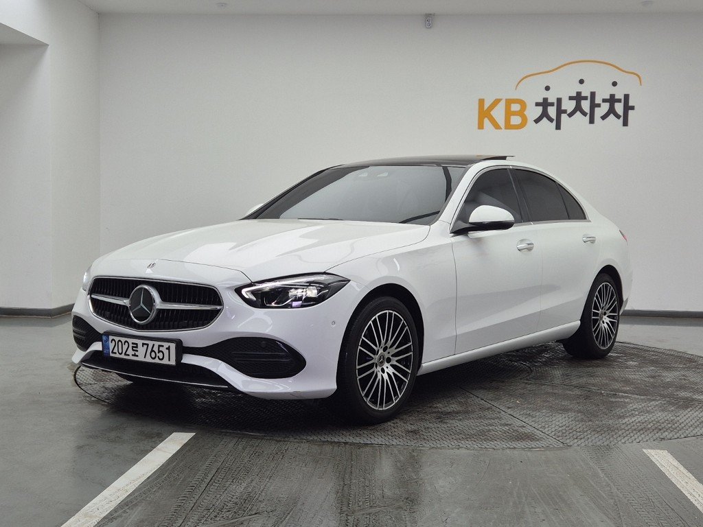 MERCEDES-BENZ C-CLASS - View 1