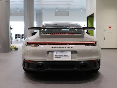 2023 Porsche 911 photo 2