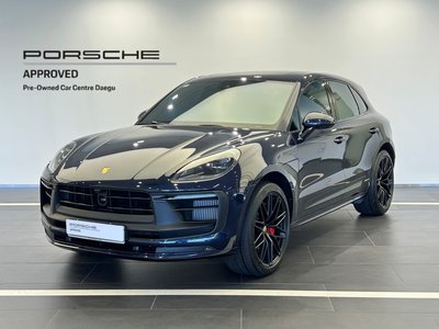 PORSCHE MACAN - 1