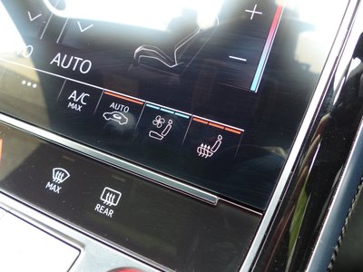 2023 AUDI S8 photo 4