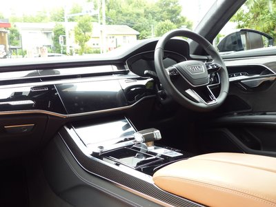 صورة مصغرة 30 لـ 2023 AUDI S8
