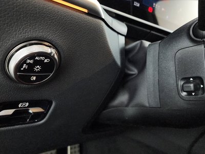 MERCEDES-BENZ GLC - 9