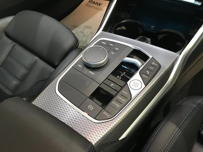 صورة مصغرة 11 لـ 2025 BMW 3 SERIES