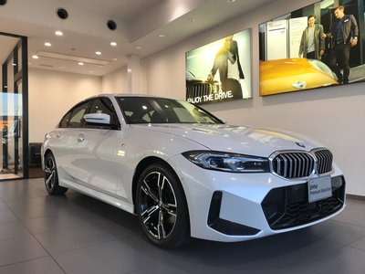 2025 BMW 3 SERIES photo 6