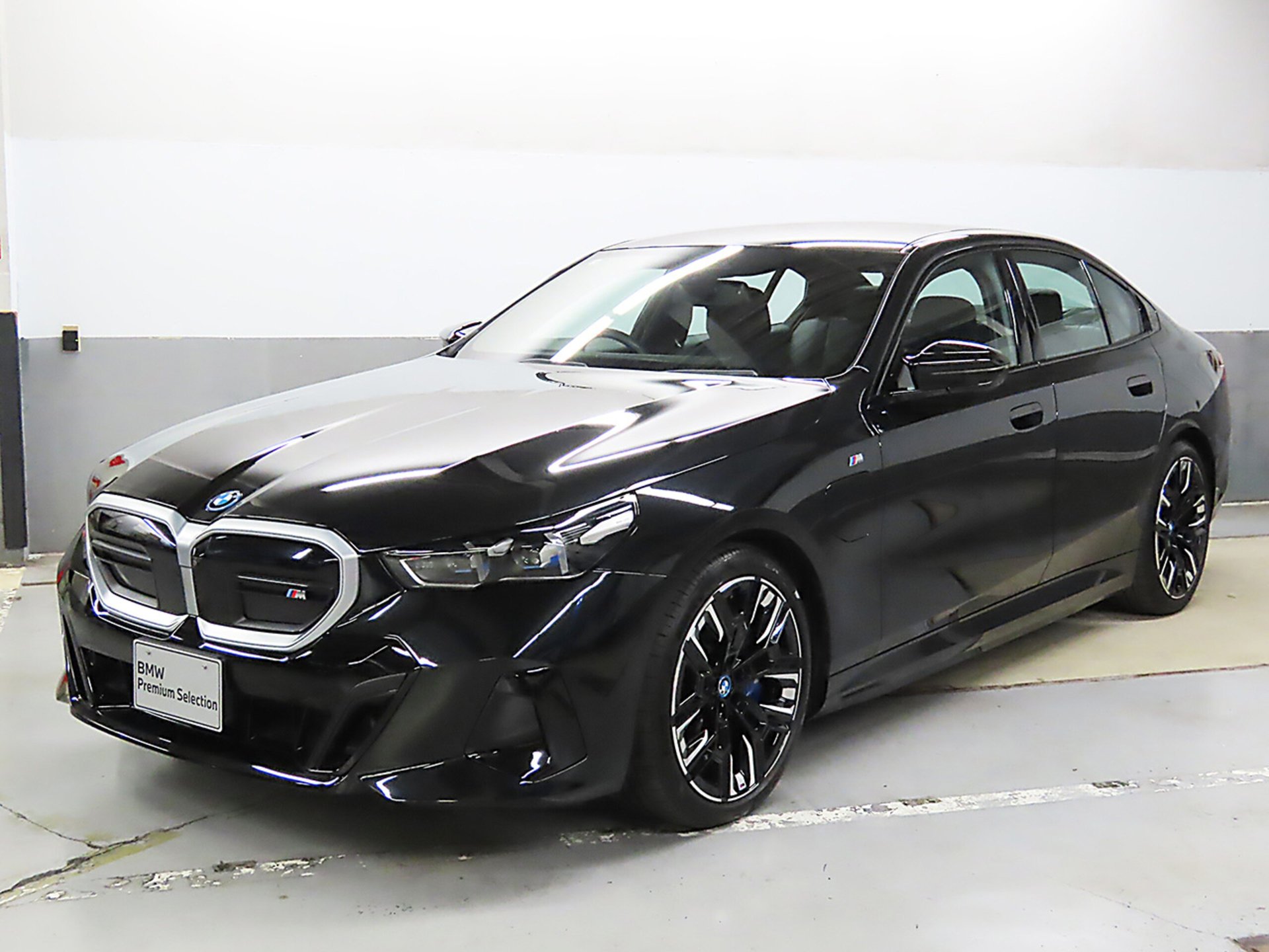 BMW I5 - View 1