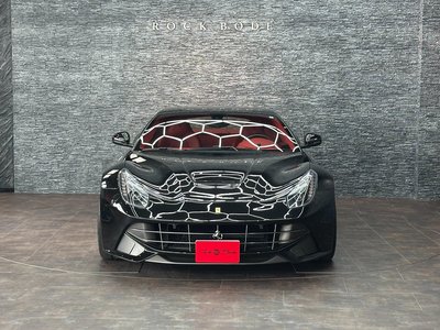 صورة 12 لـ 2016 Ferrari F12 BERLINETTA