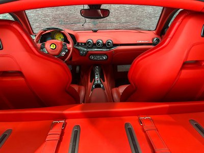 صورة 30 لـ 2016 Ferrari F12 BERLINETTA