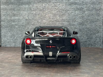 صورة 13 لـ 2016 Ferrari F12 BERLINETTA