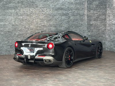 صورة 11 لـ 2016 Ferrari F12 BERLINETTA