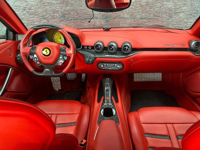 صورة 15 لـ 2016 Ferrari F12 BERLINETTA