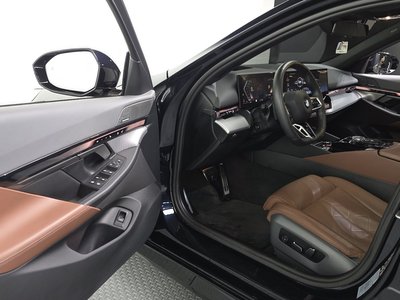 2023 BMW 5 SERIES 缩略图 13
