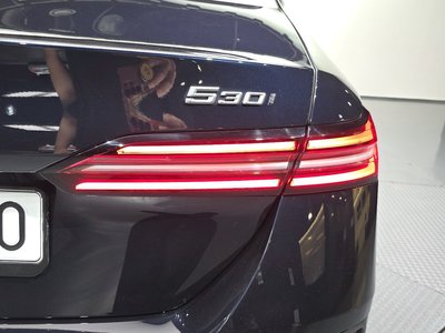 2023 BMW 5 SERIES 照片 10