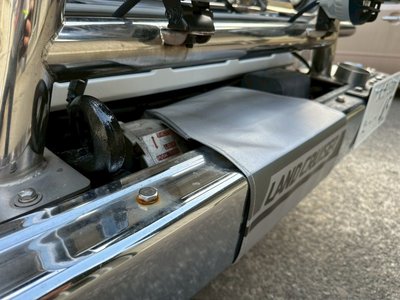 TOYOTA LAND CRUISER 70 - 5