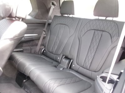 صورة مصغرة 38 لـ 2025 BMW X7