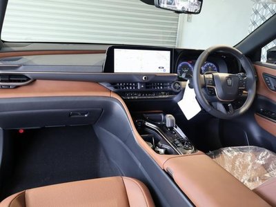 TOYOTA CROWN ESTATE - 3