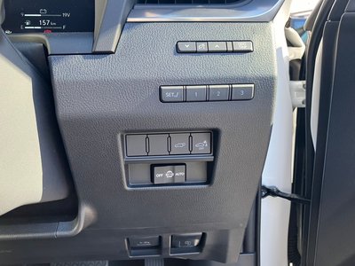 صورة 15 لـ 2025 Lexus GX