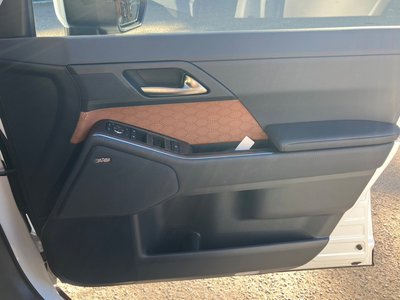 صورة 13 لـ 2025 Lexus GX