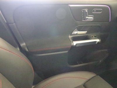 2024 Mercedes-BENZ GLB thumbnail 16
