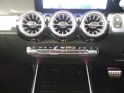 2024 Mercedes-BENZ GLB thumbnail 15
