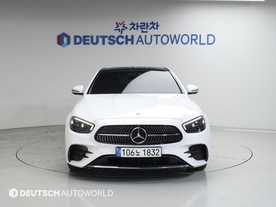 MERCEDES-BENZ E-CLASS - 2