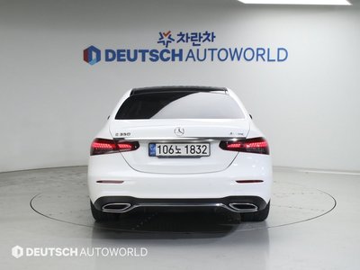 MERCEDES-BENZ E-CLASS - 3