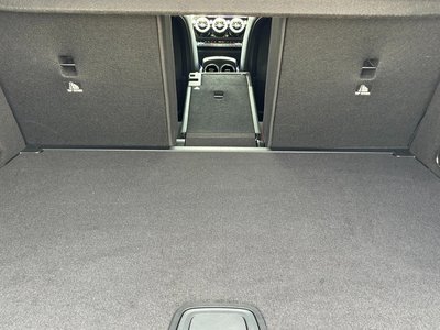 2025 Mercedes-BENZ GLA 缩略图 14