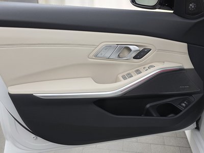 2025 BMW 3 SERIES 缩略图 14