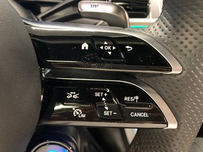 2025 Mercedes-BENZ GLC AMG — миниатюра 22