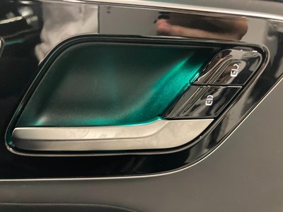 2025 Mercedes-BENZ GLC AMG — миниатюра 32