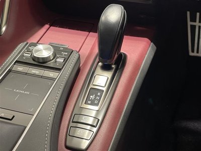 2017 Lexus LC photo 10