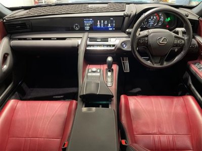 2017 Lexus LC photo 4
