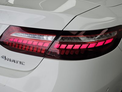MERCEDES-BENZ E-CLASS - 10
