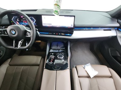 BMW 5 SERIES - 4
