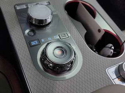 2025 Genesis GV80 — миниатюра 12