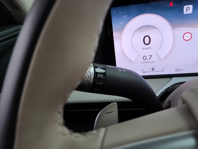 2025 Genesis GV80 — миниатюра 28