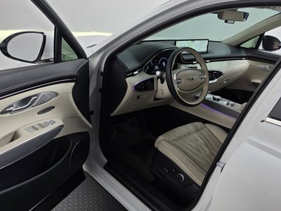 صورة مصغرة 13 لـ 2023 Genesis GV70