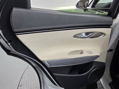 صورة مصغرة 15 لـ 2023 Genesis GV70