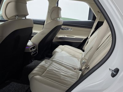 صورة مصغرة 17 لـ 2023 Genesis GV70
